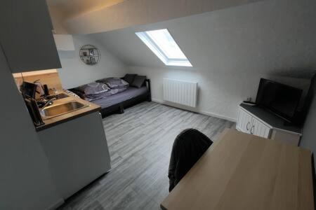 Studio "Sous Les Toits", Proche Hyper Centre Et Commerces ! Valenciennes Exterior photo